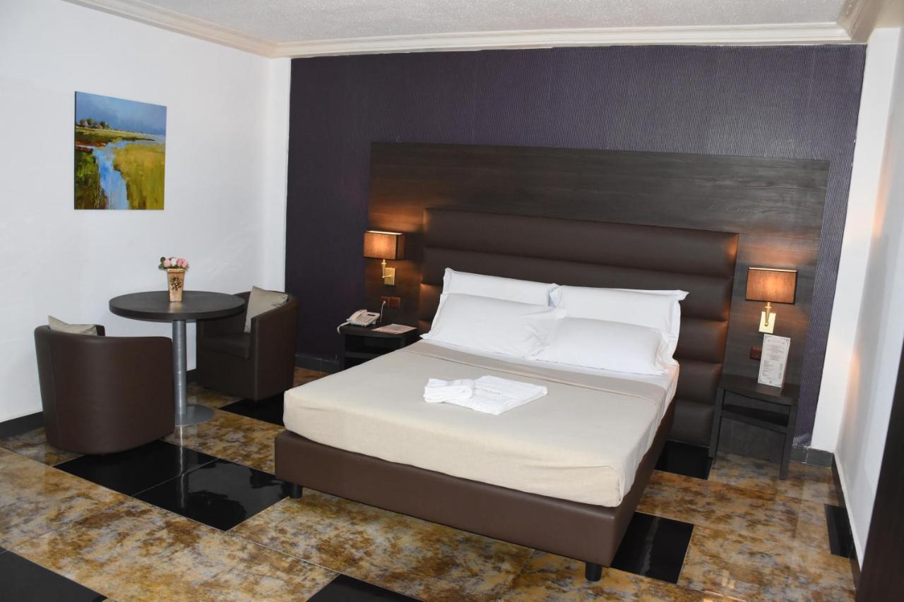 New Heaven Hotel Yaoundé Екстериор снимка